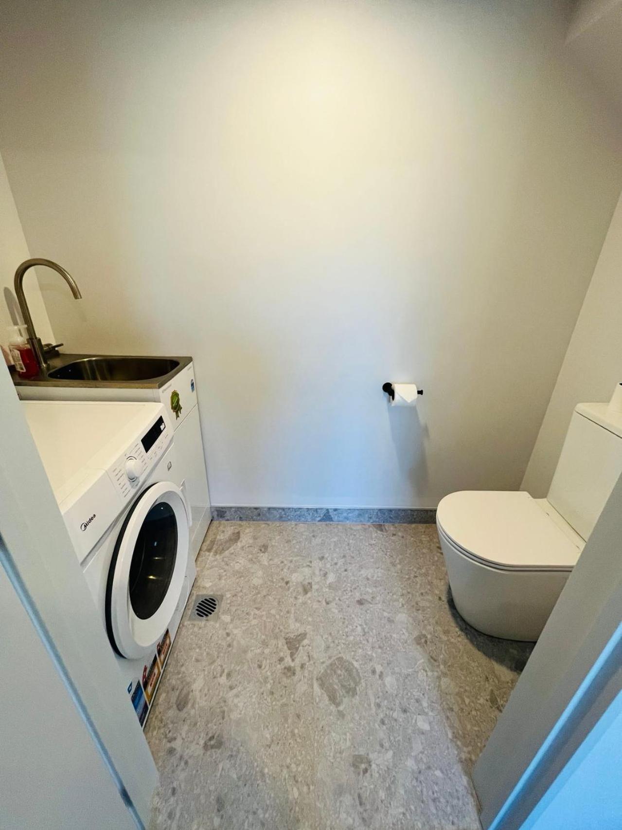Modern Luxury Suite Near Cbd 3Bed 2Bath Christchurch Eksteriør bilde