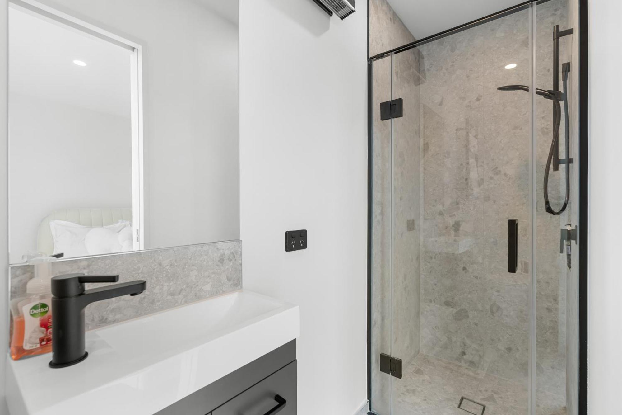 Modern Luxury Suite Near Cbd 3Bed 2Bath Christchurch Eksteriør bilde